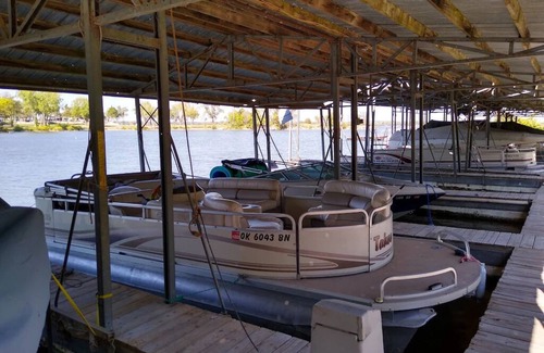 Grove Cabin | Groveport Resort: Newly Remodeled Cabin with Lake View