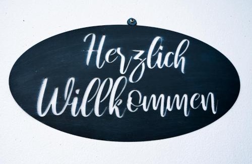 Versbichl Apartment | Guest-Rated 9.3 at Grubbauernhof: Family-Friendly Retreat