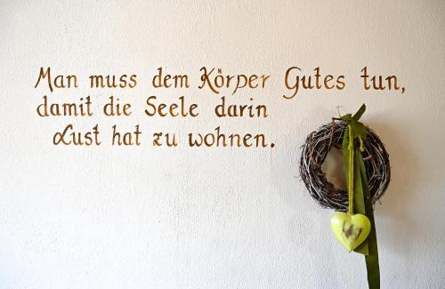 Versbichl Apartment | Guest-Rated 9.3 at Grubbauernhof: Family-Friendly Retreat