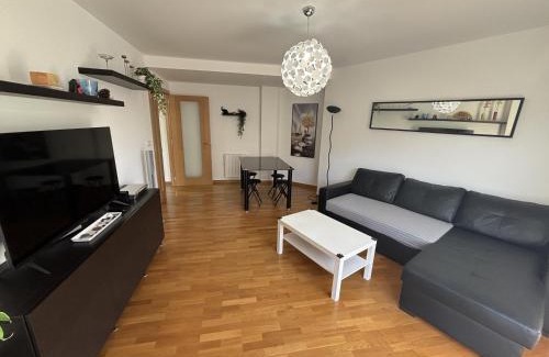 Neano Apartment | Family-Friendly Grupo Gontad Apto in Cabana de Bergantiños