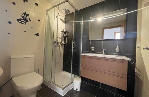 Neano Apartment | Family-Friendly Grupo Gontad Apto in Cabana de Bergantiños