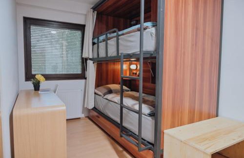 Stammheim-Mitte House | Gruppen-Bungalow Stuttgart