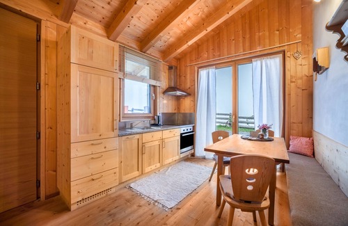 Glorenza Apartment | Mountain View Grushof App Köpfl: Guest Rated 10/10 Stay