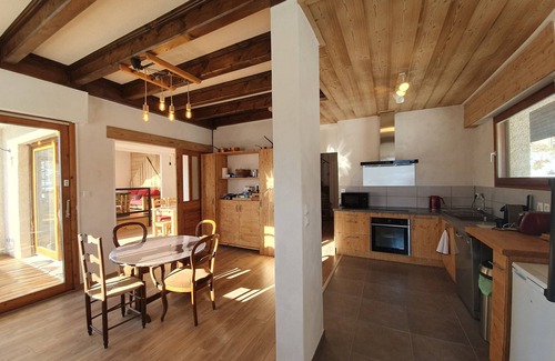 Puy-Saint-Pierre House | Family-Friendly Retreat with Kitchen Amenities in GS23006