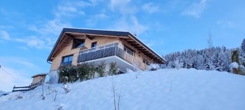 Tulfes Apartment | Relax at Gschwendtalm Tirol - 4-Star Family-Friendly Retreat