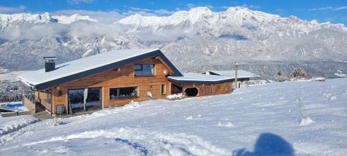 Tulfes Apartment | Relax at Gschwendtalm Tirol - 4-Star Family-Friendly Retreat