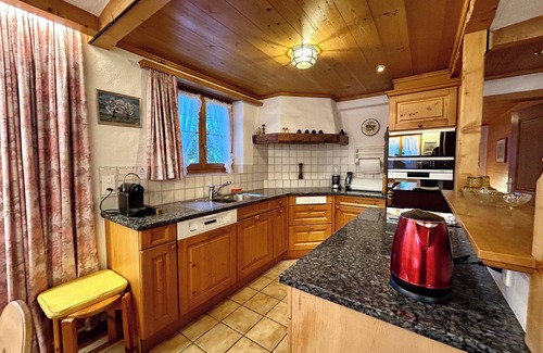 Gstaad Ski Chalet | Gstaad Blue Sky Chalet: Family-Friendly Retreat with Amenities