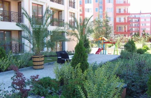 Elenite Apartment | Comfortable GT Villa Astoria Apartments with Pet-Friendly Amenities