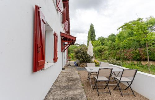 Guiche Apartment | Discover Gte Elaïa Class 3 in the Heart of Nature