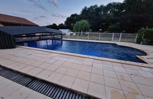 Journiac House | Cozy Gite Mimosa - Ideal for 6 in Dordogne's Heart