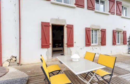 Guiche Apartment | Discover Gte Oihana Class 3 in the Heart of Nature