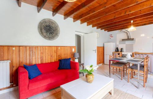 Guiche Apartment | Discover Gte Oihana Class 3 in the Heart of Nature