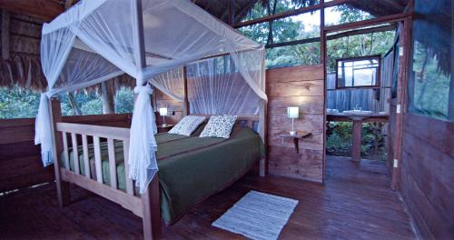 El Castillo Cabin | Discover Guacimo Lodge: Oceanfront Retreat with Pool & Dining