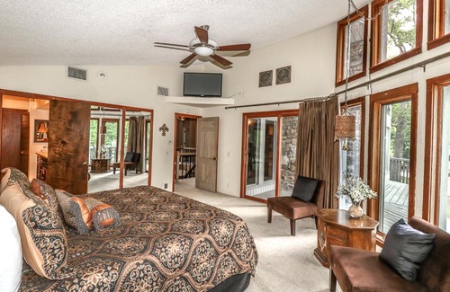 Hot Springs Village House | Relaxing Stay at Guadalajara House with Pool & Breakfast