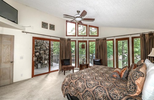 Hot Springs Village House | Relaxing Stay at Guadalajara House with Pool & Breakfast