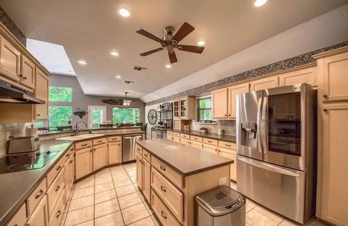New Braunfels House | Delightful Guadalupe Riverfront Home with Pool Table & Fire Pit