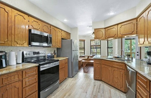 Seguin House | Experience Guadalupe Riverfront: Kayaks, Fishing & More!