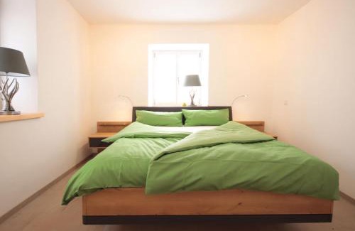 Huglfing Apartment | Family-Friendly Escape at Guade Stub’n – WALLY, Rated 9.3