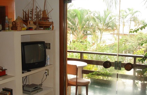 Barequecaba House | Guaecá Beach House: Oceanfront Escape in São Sebastião