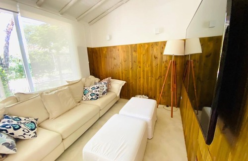 Guaeca House | Guaecá Retreat: Oceanfront Suites with Pool & Spa Access