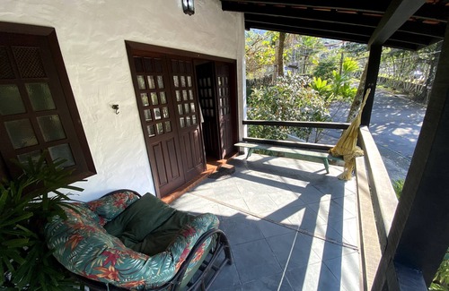 Guaeca Ski Chalet | Guaecá Beach Retreat for 4 - Steps from the Oceanfront