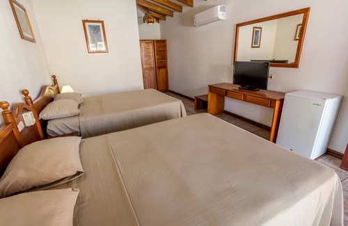 Playa Flamingo Cabin | Guanacaste Lodge: Family-Friendly Stay with Pool & Spa