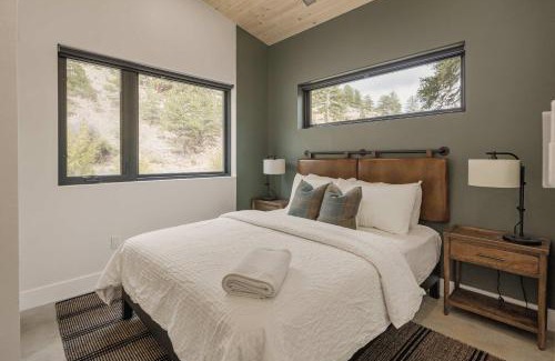 Bailey House | Guanella Pass Cabin Escape Sauna & Cold Plunge