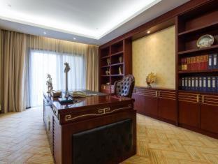 Baiyun Hotel | Elegant Guangzhou Baiyun International Convention Center Stay