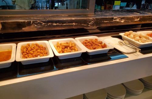 Tianhe Hotel | Convenient Stay at Guangzhou Boyi Hotel with Breakfast