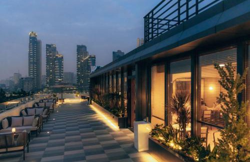 Haizhu Hotel | Discover Comfort at Guangzhou Shamian Island YATLAND Hotel