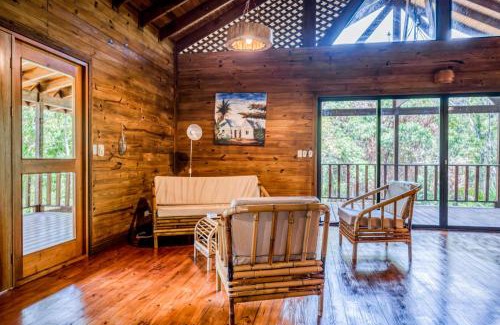 Savegre House | Discover Guapil #10: Family-Friendly Stay with Pool Access