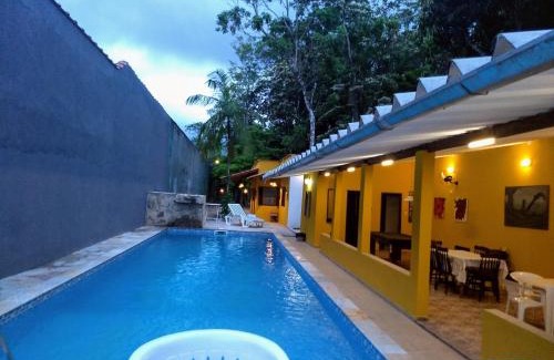 Quinta do Guarau House | Relax at Guaraú Praia Suítes: Pet-Friendly Ocean View Retreat