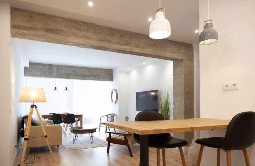 Logrono City Centre Apartment | Family-Friendly Getaway at Guardaviñas62 - 4-Star Retreat