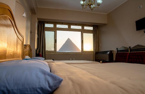 Giza Hostel | Welcoming Guardian Guest House: Family-Friendly & Breakfast Included