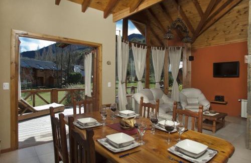 Angostura Cabin | Experience Guardianes Del Bayo: 4-Star Family Retreat