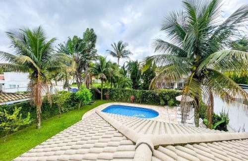 Jardim Acapulco House | Pet-Friendly Guarujá/Acapulco Cond with Oceanfront Views