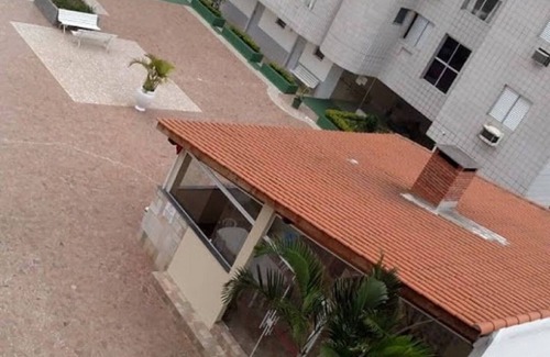 Jardim Centenario Apartment | Guest Rated: 10/10 Guarujá Apartment by Enseada Beach