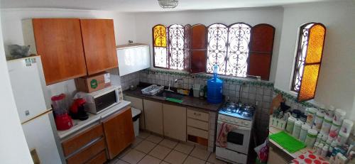 Balneario Praia do Pernambuco Villa | Oceanfront Retreat: Guarujá Mar with Pet-Friendly Perks