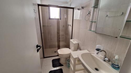 Vila Julia Apartment | Guarujá - Praia da Enseada - 200 metros da praia - Apartamento inteiro