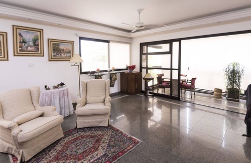 Morro do Maluf Apartment | Beachfront Retreat at Guarujá Pitangueiras - Guest Rated 9.8