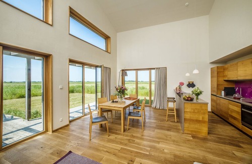 Westertilli House | Gud Jard Chalet No. 37 - Designer Holiday Home with Ocean View