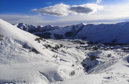 Kazbegi Apartment | Top-Rated Gudauri Appartement with Family & Pet Amenities