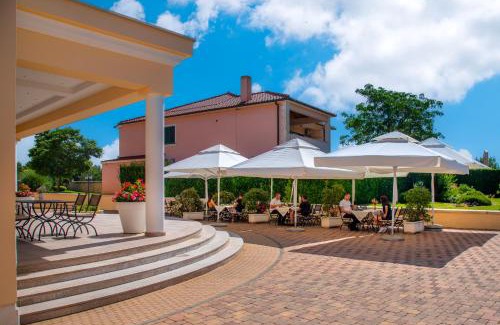 Lozovac Bed & Breakfast | Elegant Guest Accommodation at Atrium Gulin - Rated 9/10