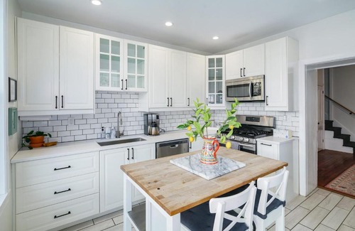Roxborough-Manayunk Apartment | Cozy Guest Apartment with Backyard Patio Retreat