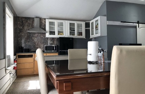 Northampton Apartment | Private Entrance Suite with Kitchen - Rated 10/10 by Guests
