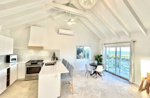 Testman Cottage | Ideal Guest Cottage Near Beach, Golf & Tennis - 10/10 Rated