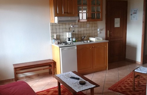 Arachova House | Budget-Friendly Guest House Ioanna with Family Amenities