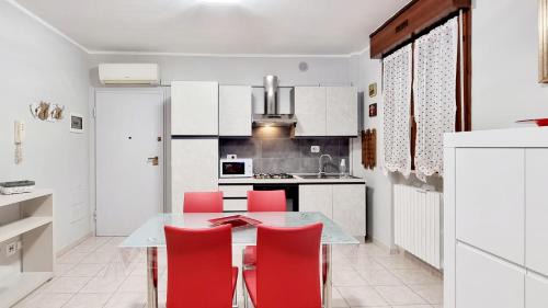 Reggio nell'Emilia Apartment | Cozy Guest Holiday Bari - Pet Friendly & Highly Rated