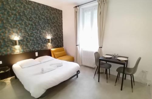 Neris-les-Bains Apartment | Cozy Guest Home in Prime Location, Rated 8.6/10