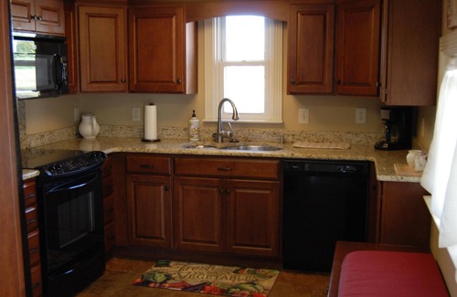 Springfield House | Serene Retreat Minutes from Nashville with Pool and Breakfast